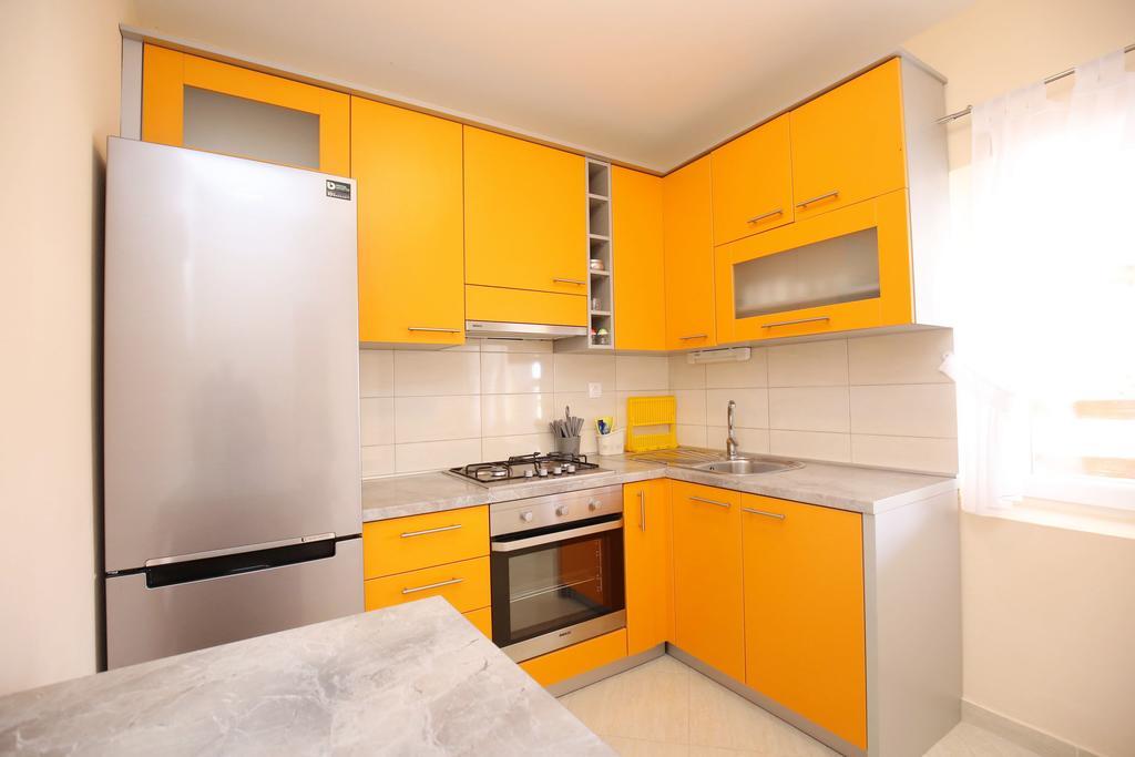 Apartment Marta Ražanac Buitenkant foto