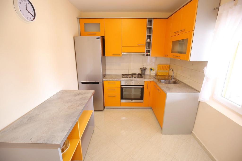 Apartment Marta Ražanac Buitenkant foto